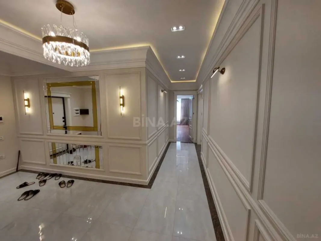 Satılır 4 otaqlı mənzil 154 m²
