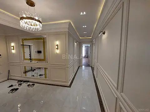 Satılır 4 otaqlı mənzil 154 m²