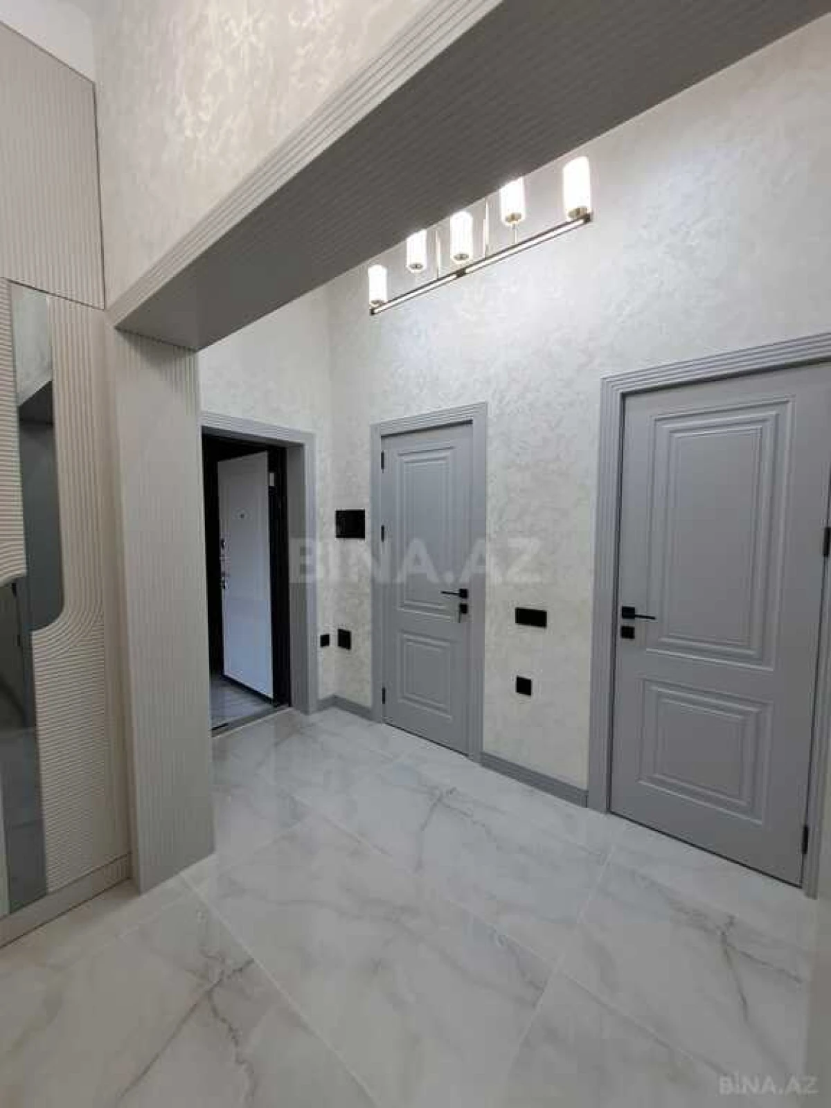 Satılır 3 otaqlı mənzil 96 m²