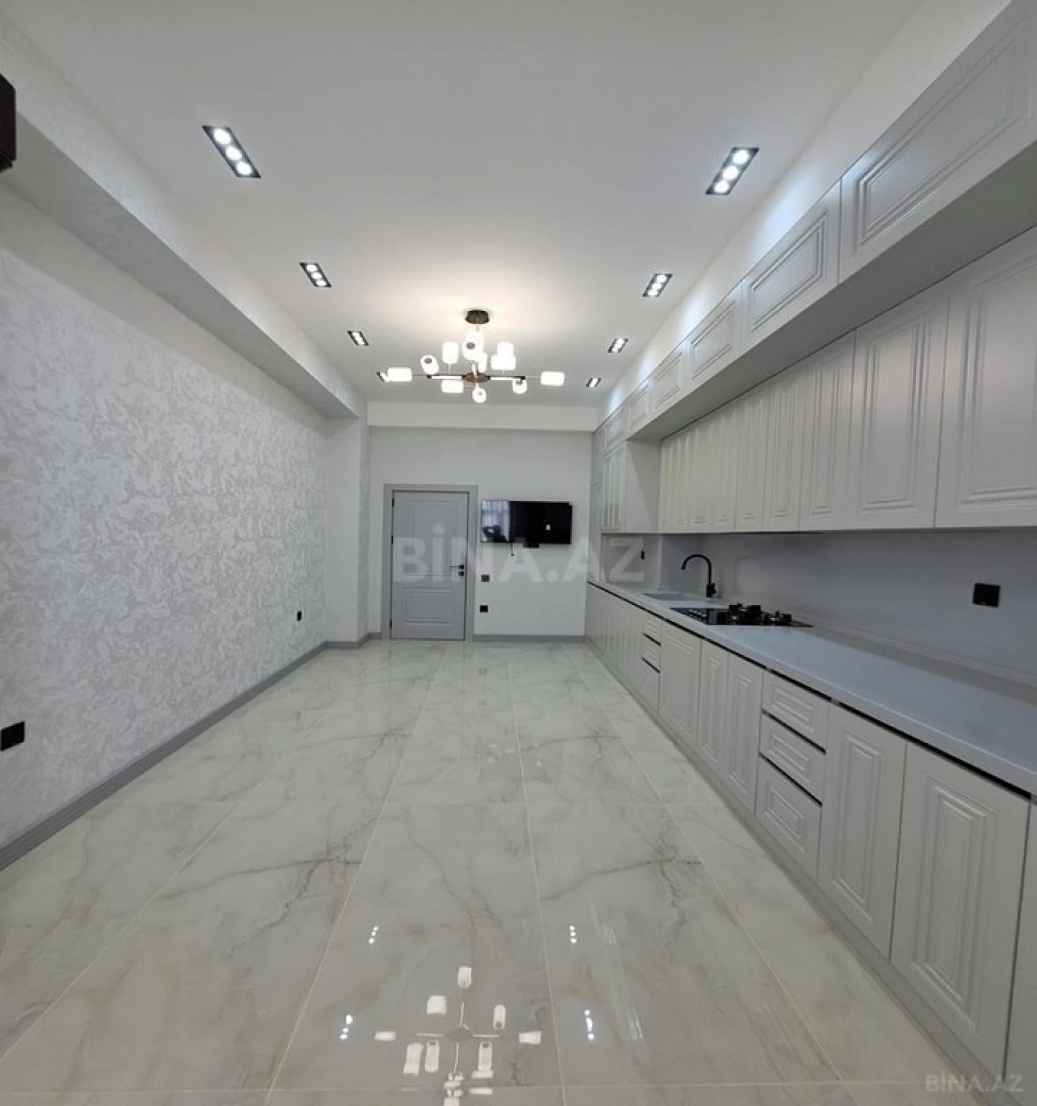 Satılır 3 otaqlı mənzil 96 m²