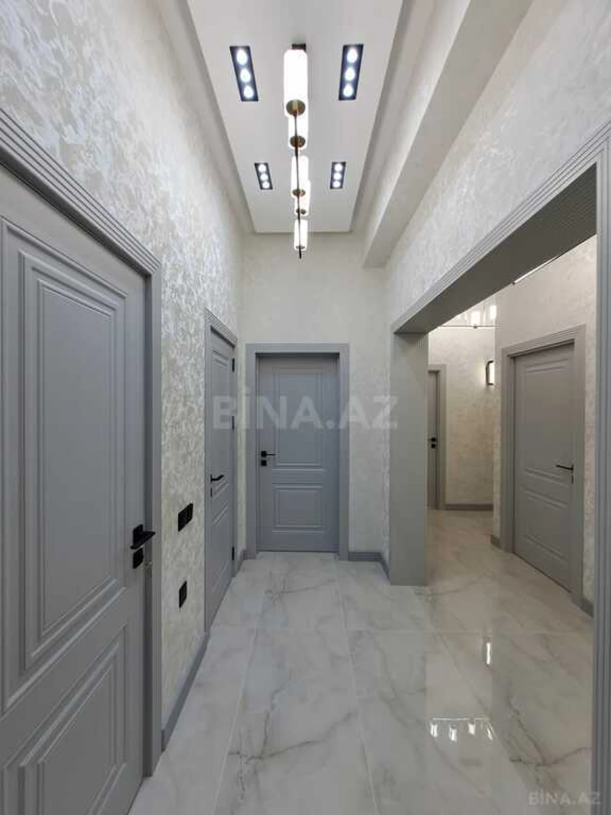Satılır 3 otaqlı mənzil 96 m²