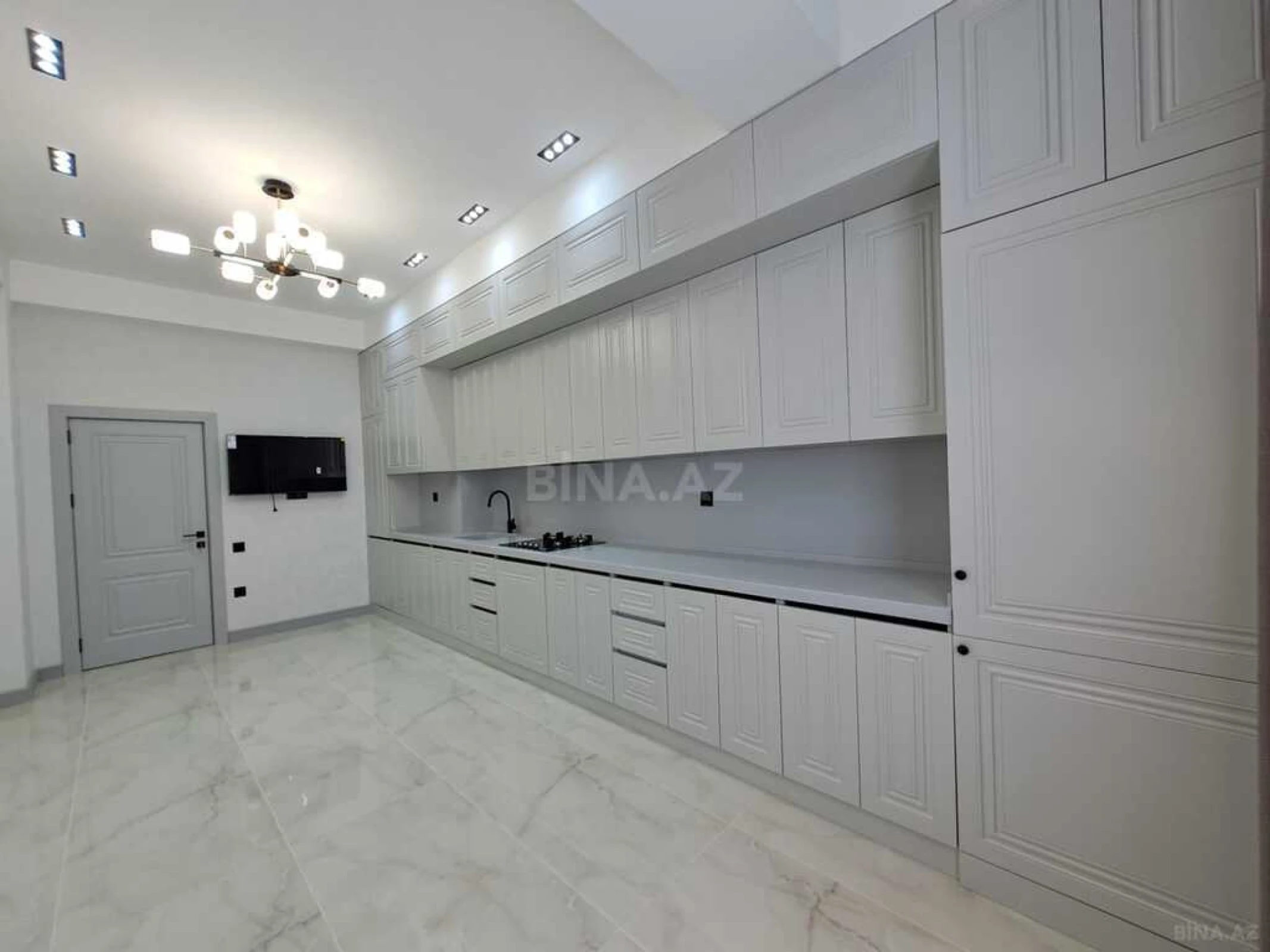 Satılır 3 otaqlı mənzil 96 m²