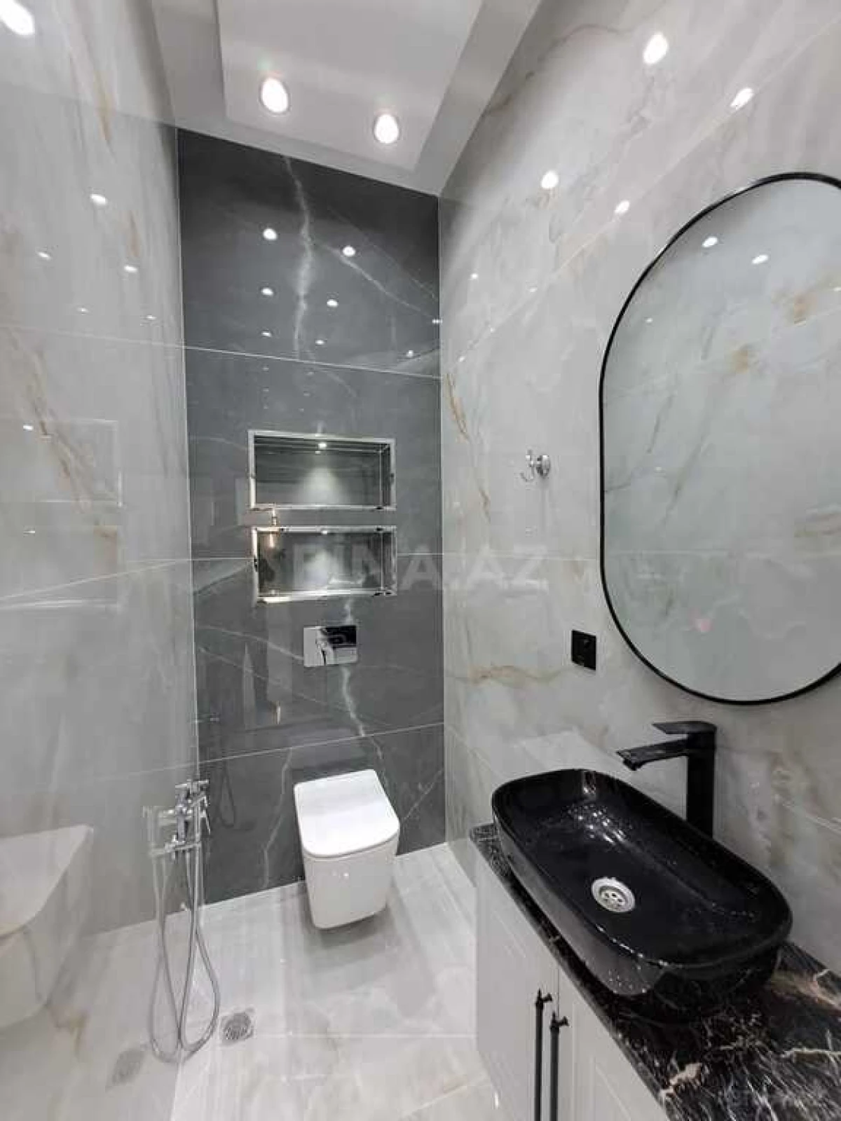 Satılır 3 otaqlı mənzil 96 m²