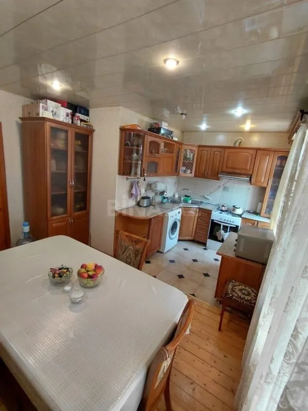 Satılır 4 otaqlı mənzil 100 m²