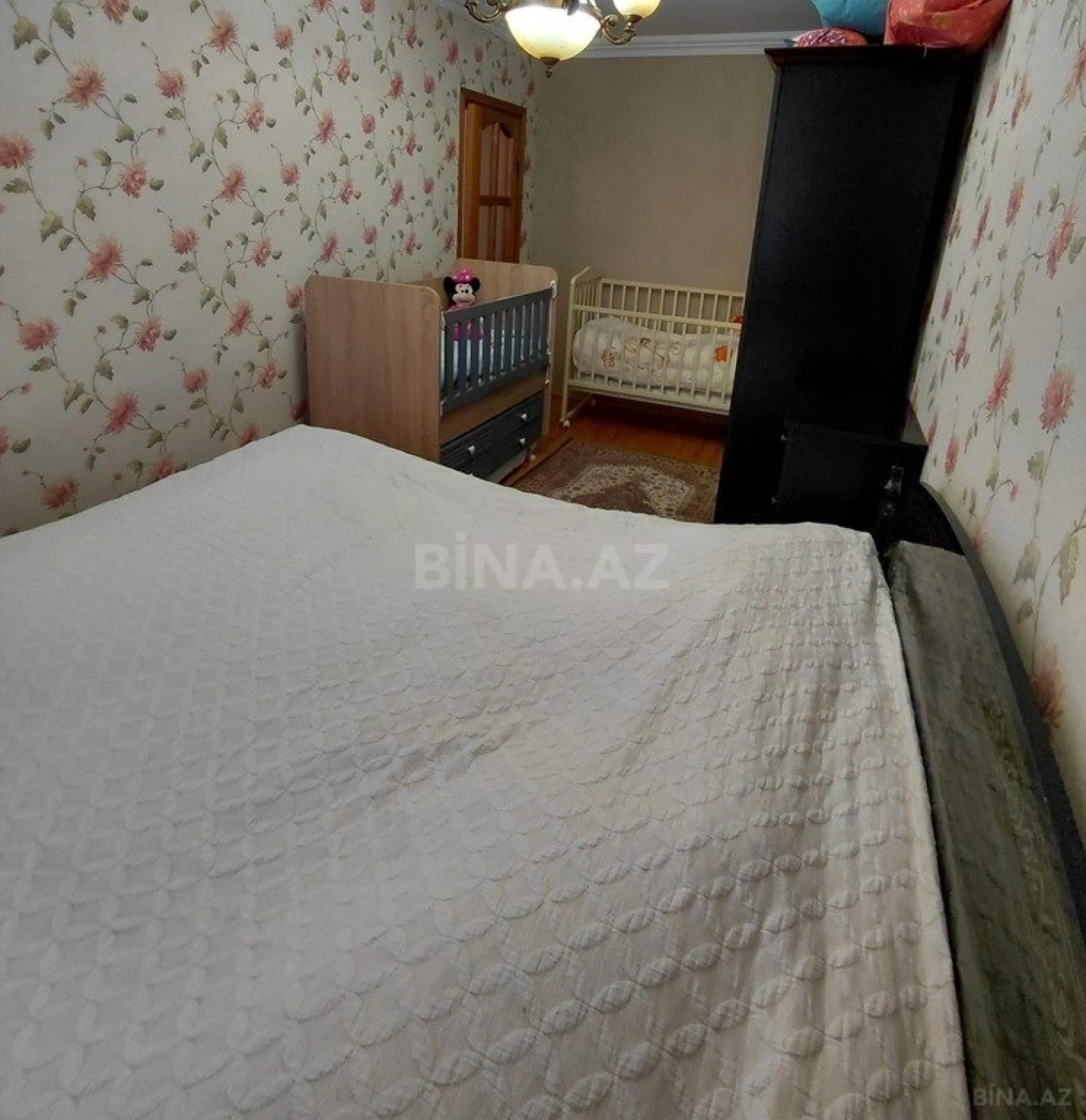 Satılır 4 otaqlı mənzil 100 m²