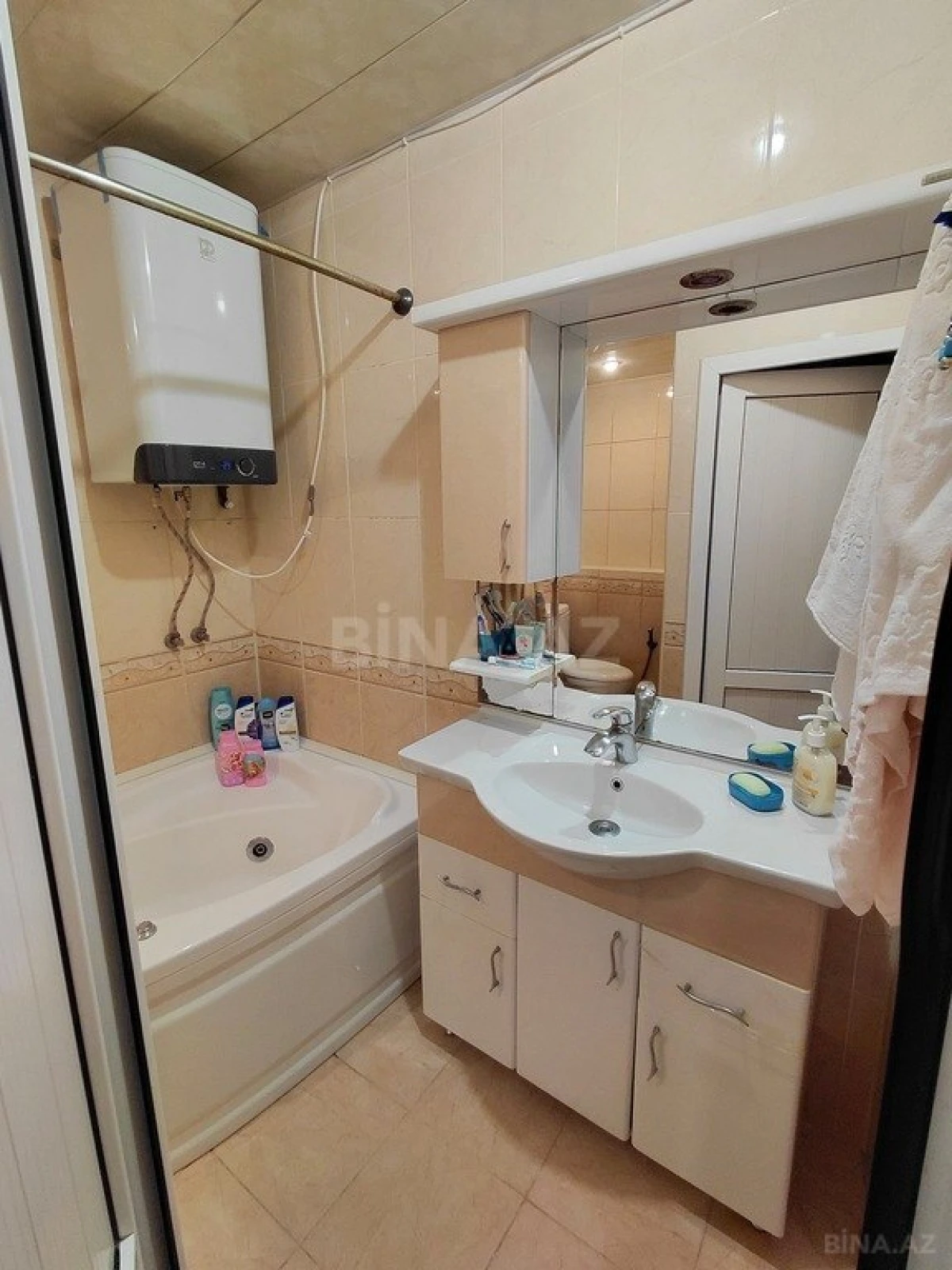 Satılır 4 otaqlı mənzil 100 m²