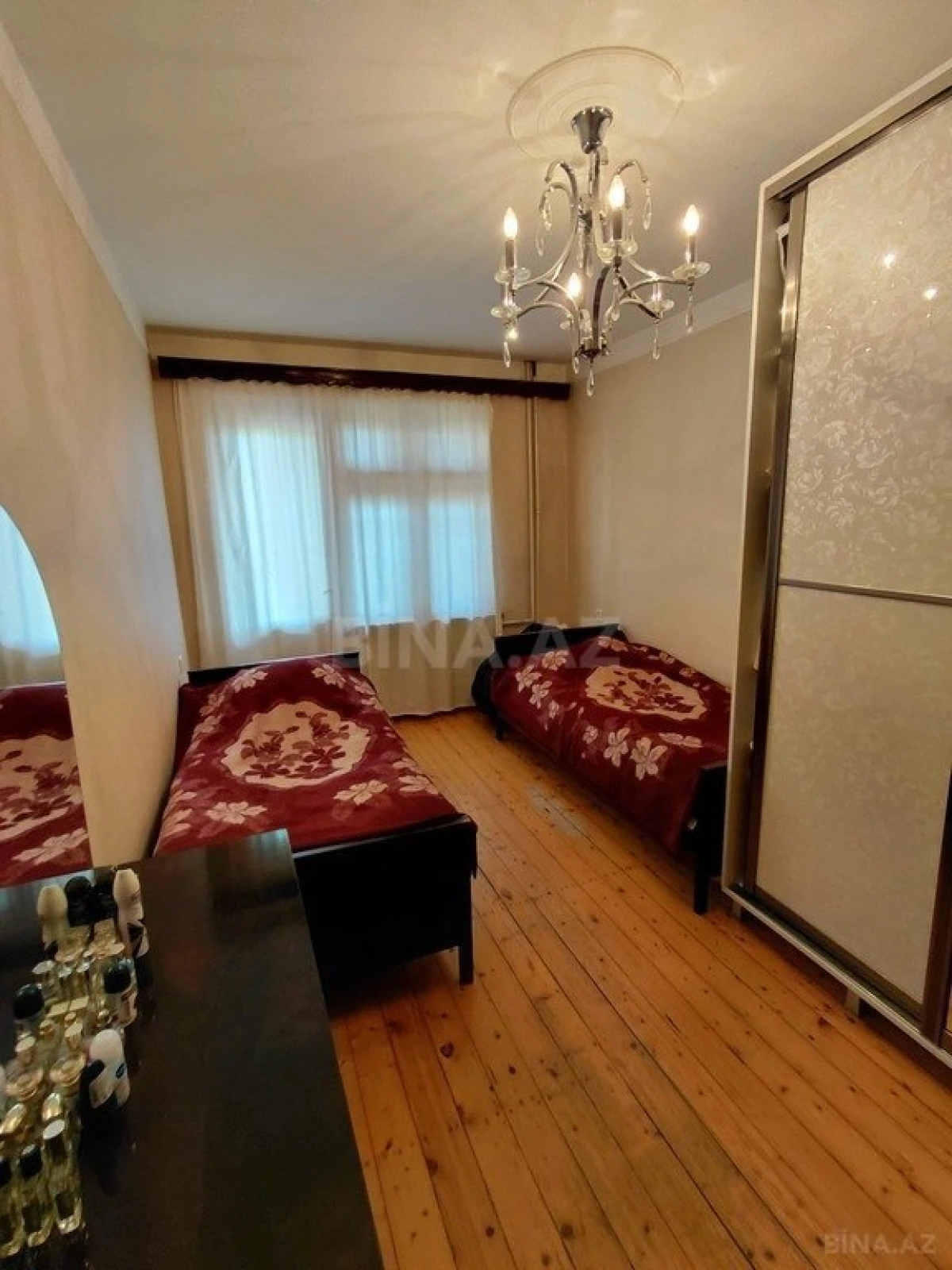 Satılır 4 otaqlı mənzil 100 m²