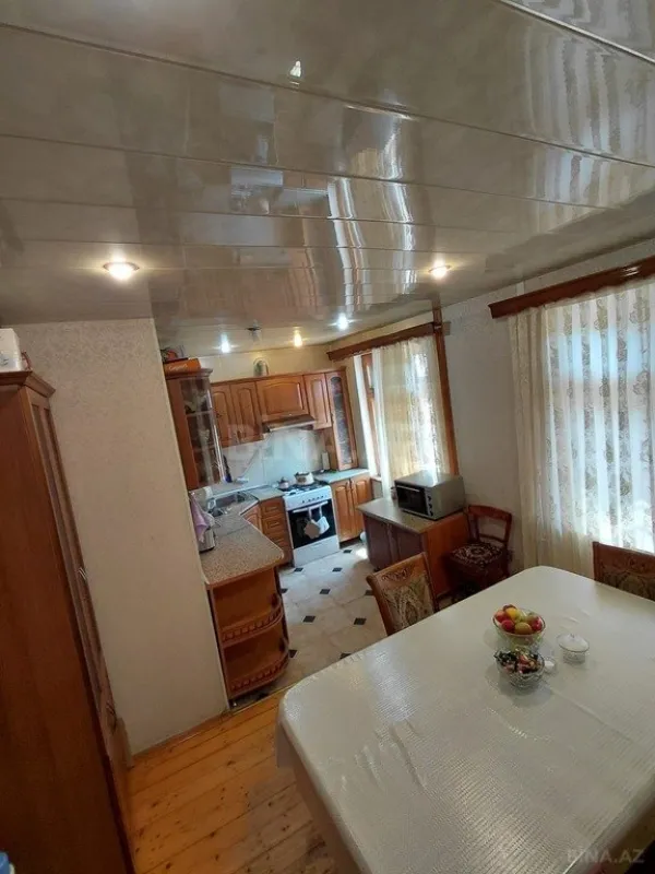 Satılır 4 otaqlı mənzil 100 m²