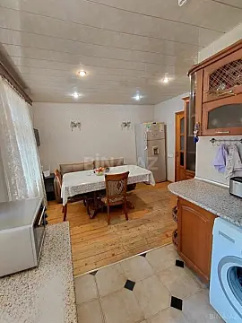 Satılır 4 otaqlı mənzil 100 m²