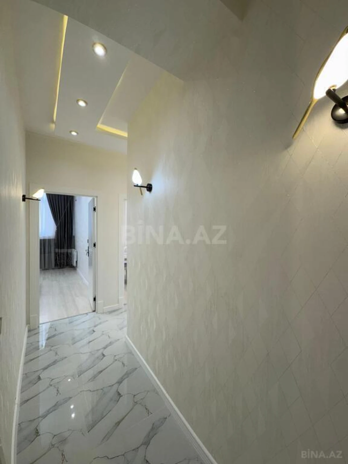 Satılır 2 otaqlı mənzil 62 m²