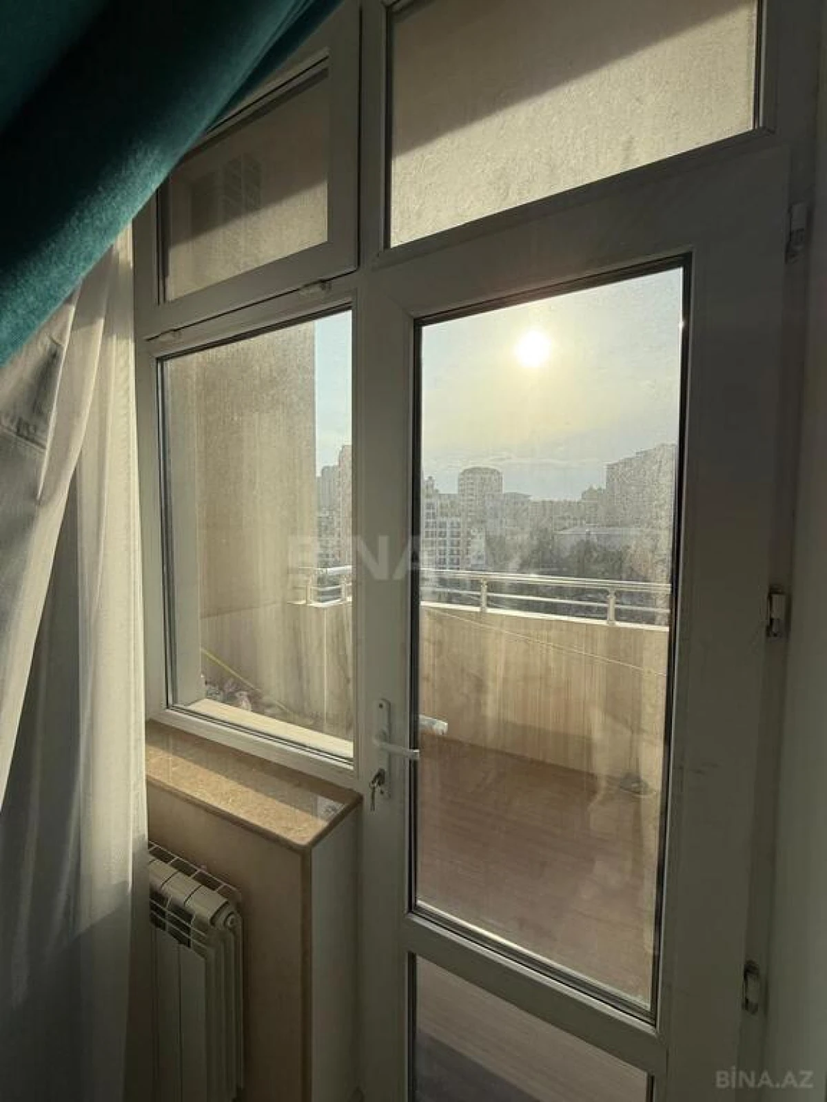 Satılır 4 otaqlı mənzil 186 m²