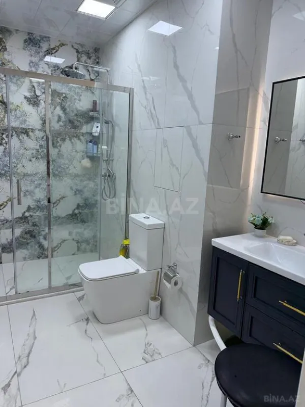 Satılır 4 otaqlı mənzil 186 m²
