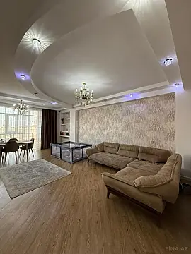 Satılır 4 otaqlı mənzil 186 m²