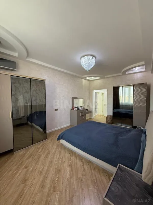 Satılır 4 otaqlı mənzil 186 m²
