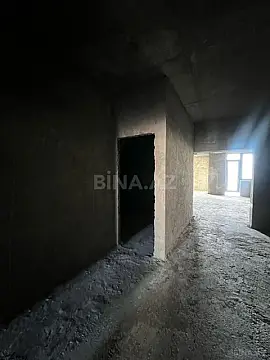 Satılır 5 otaqlı mənzil 230 m²