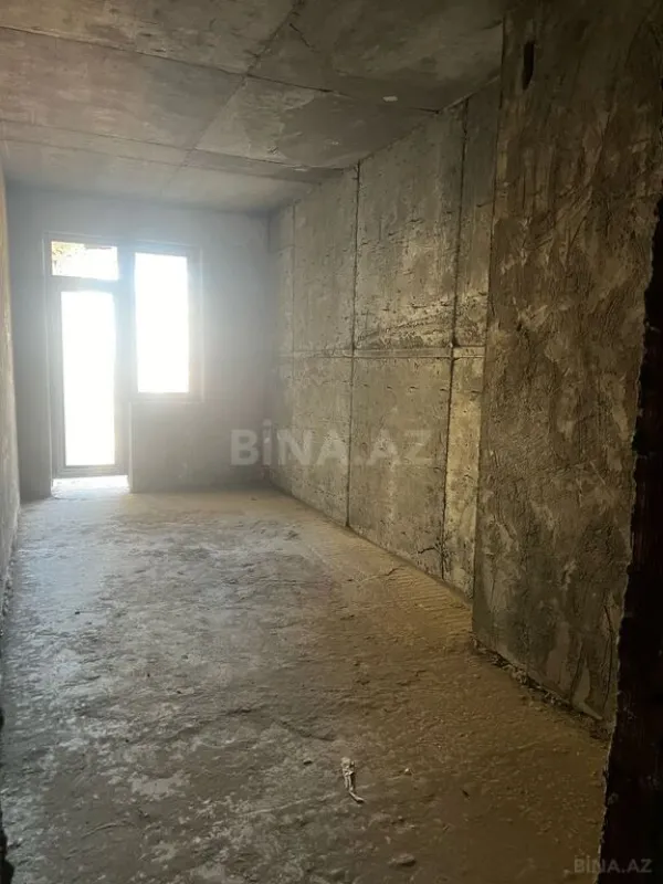 Satılır 5 otaqlı mənzil 230 m²