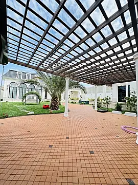 Satılır 5 otaqlı həyət evi 250 m²