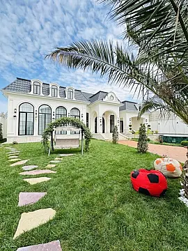 Satılır 5 otaqlı həyət evi 250 m²