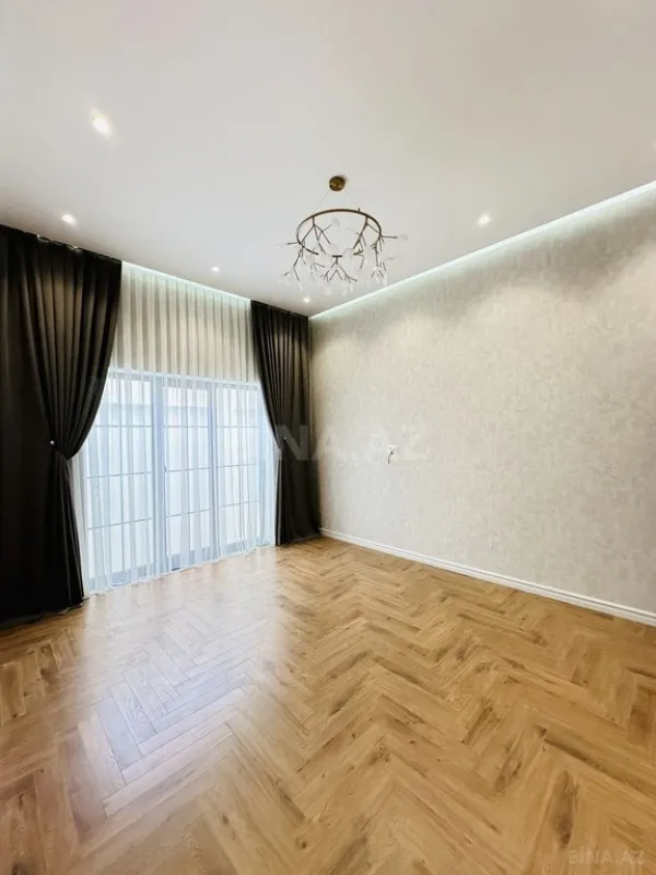 Satılır 5 otaqlı həyət evi 250 m²