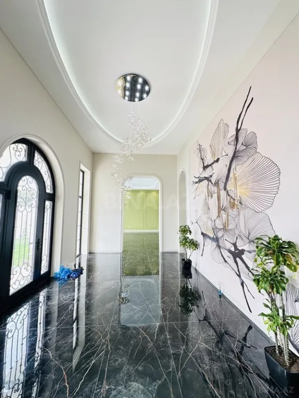 Satılır 5 otaqlı həyət evi 250 m²