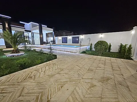 Satılır 4 otaqlı həyət evi 160 m²
