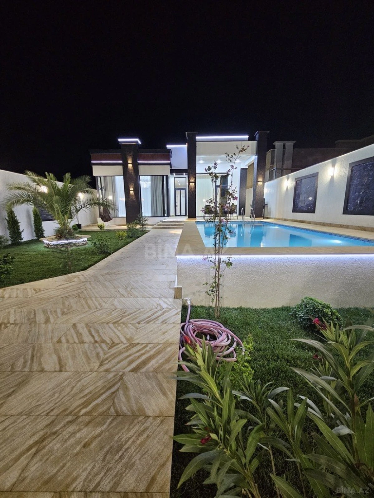 Satılır 4 otaqlı həyət evi 160 m²