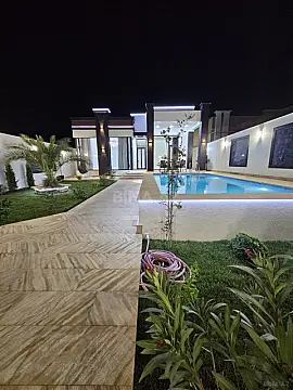 Satılır 4 otaqlı həyət evi 160 m²