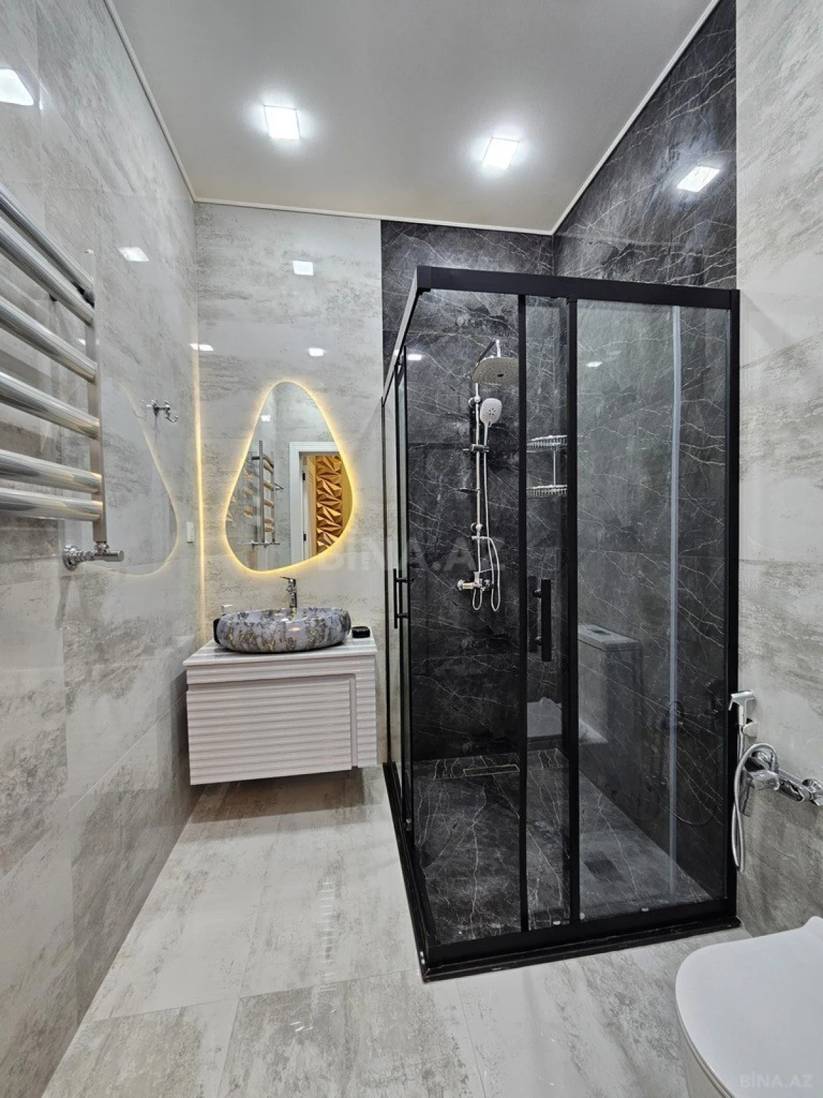 Satılır 4 otaqlı həyət evi 160 m²