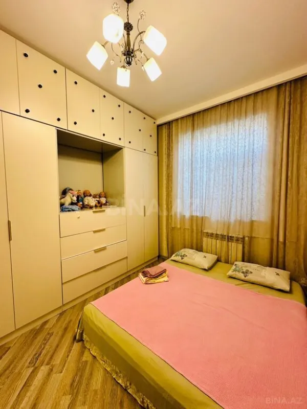 Satılır 4 otaqlı həyət evi 180 m²
