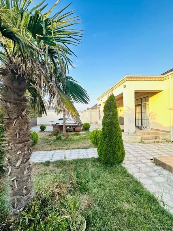 Satılır 4 otaqlı həyət evi 180 m²