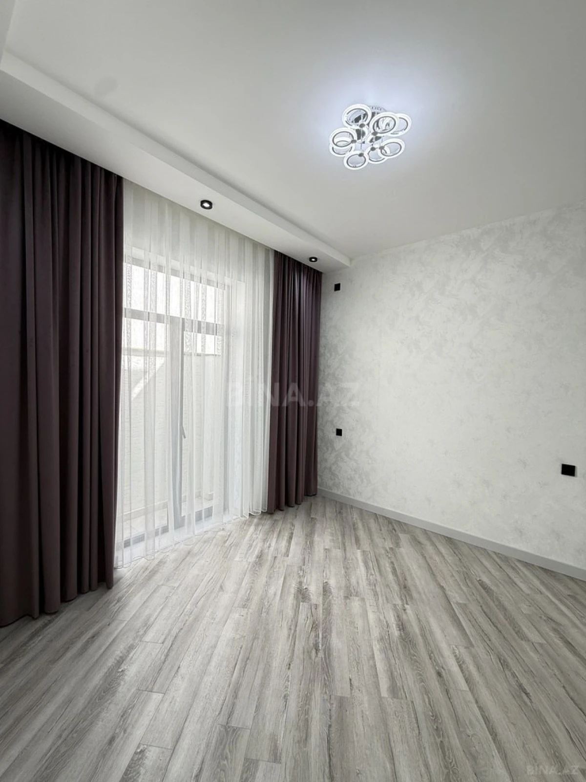 Satılır 4 otaqlı həyət evi 130 m²