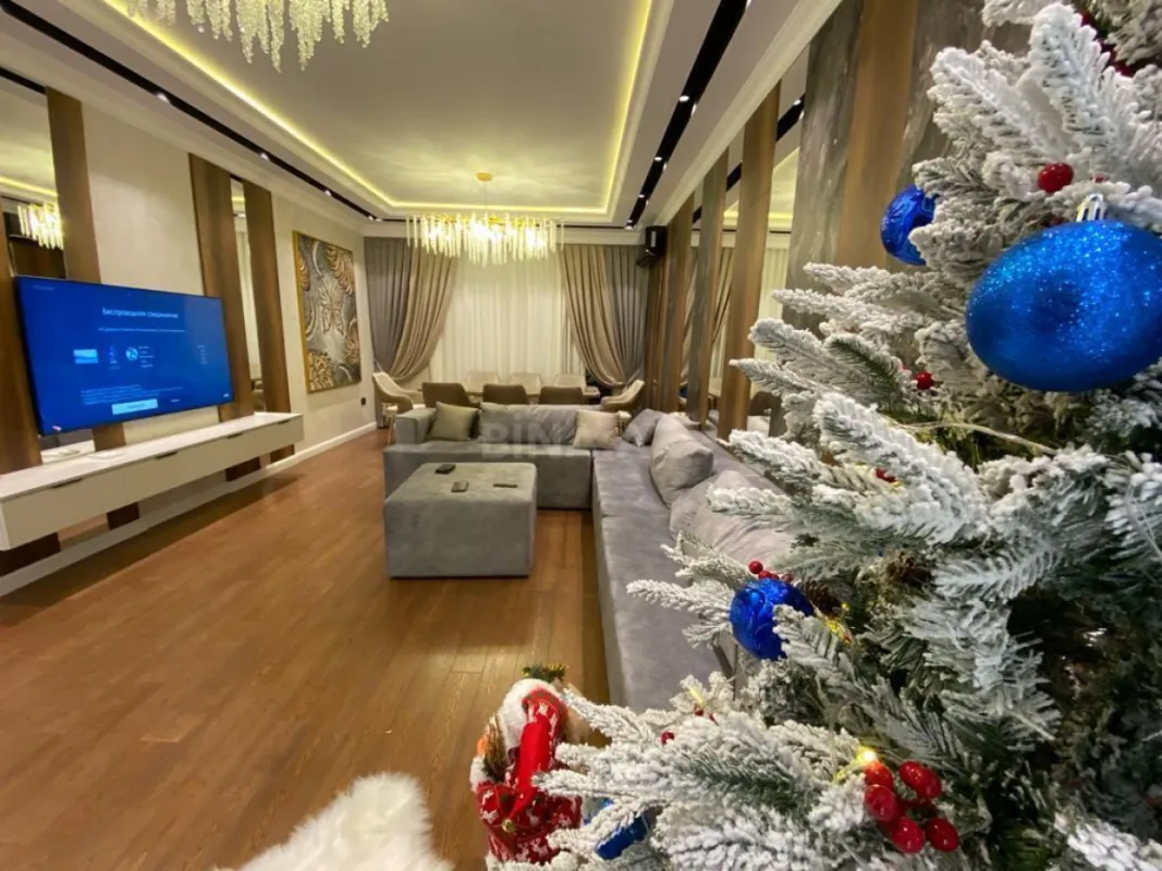 Kirayə verilir 2 otaqlı mənzil 110 m²