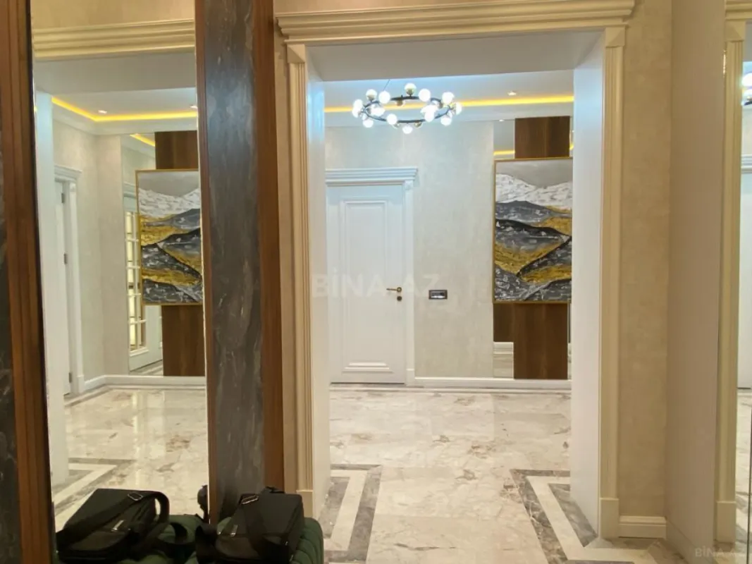 Kirayə verilir 2 otaqlı mənzil 110 m²