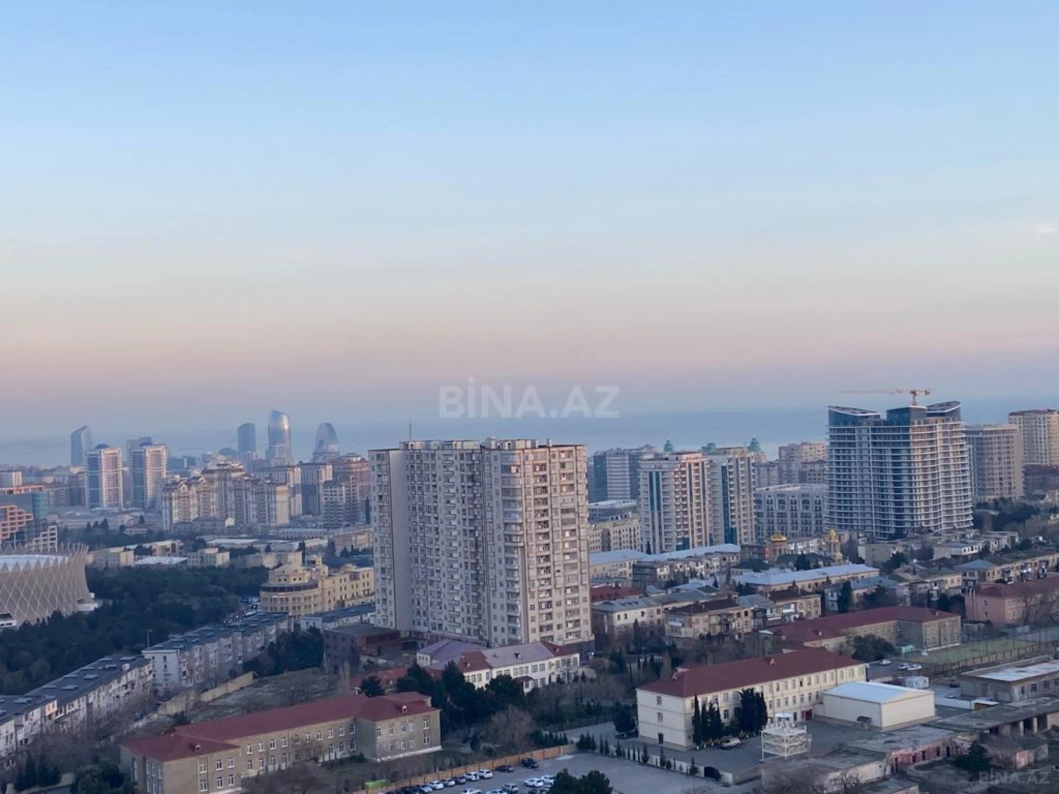 Kirayə verilir 2 otaqlı mənzil 110 m²