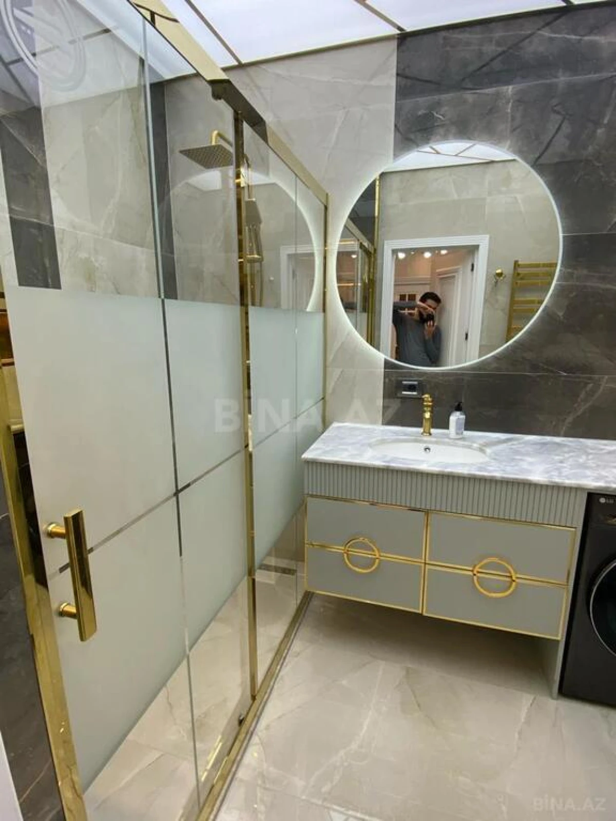 Kirayə verilir 2 otaqlı mənzil 110 m²