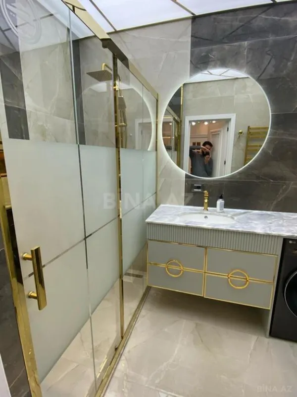 Kirayə verilir 2 otaqlı mənzil 110 m²