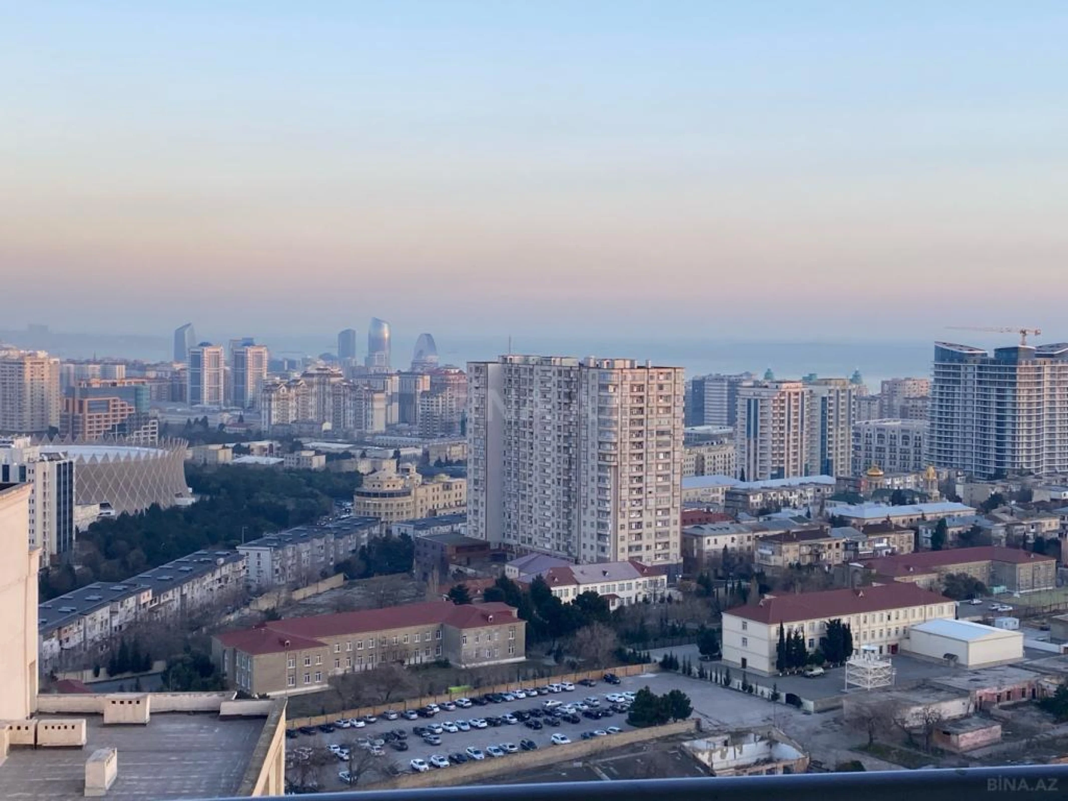 Kirayə verilir 2 otaqlı mənzil 110 m²