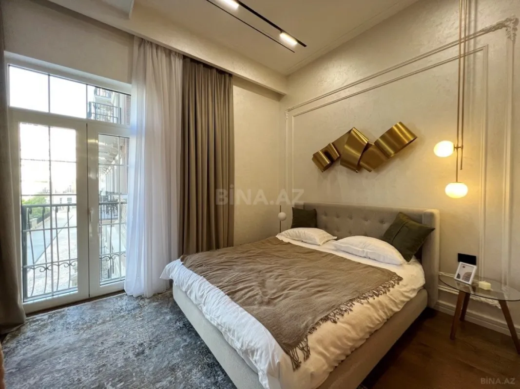 Satılır 3 otaqlı mənzil 108 m²
