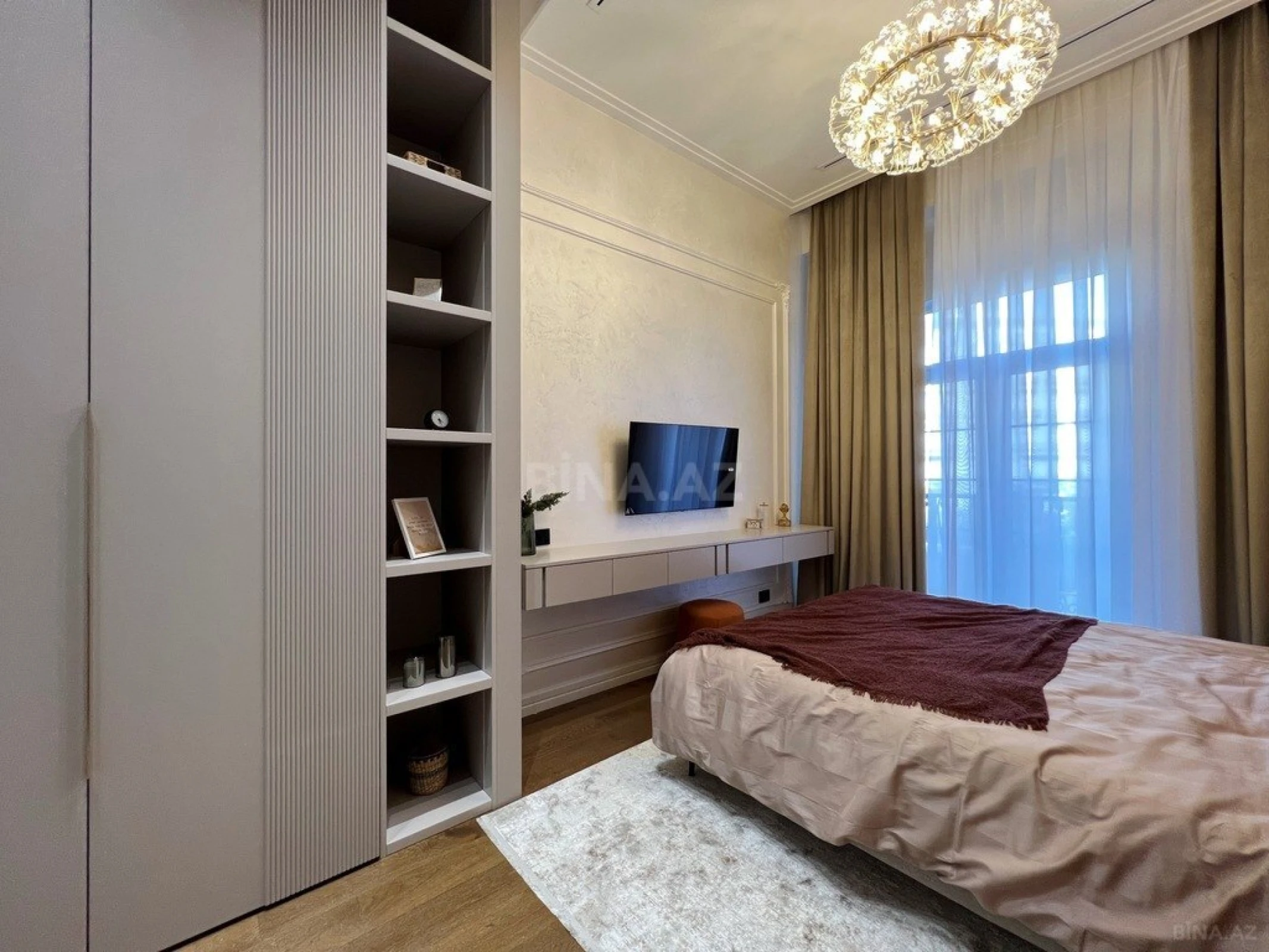 Satılır 3 otaqlı mənzil 108 m²
