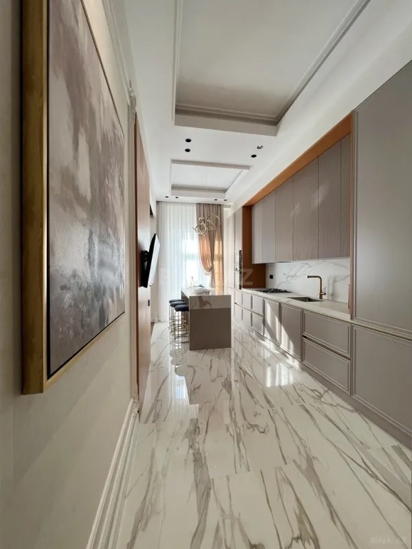 Satılır 3 otaqlı mənzil 108 m²