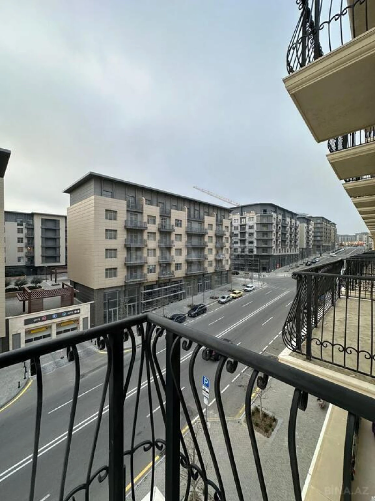 Satılır 3 otaqlı mənzil 108 m²