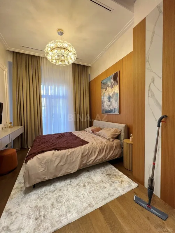 Satılır 3 otaqlı mənzil 108 m²