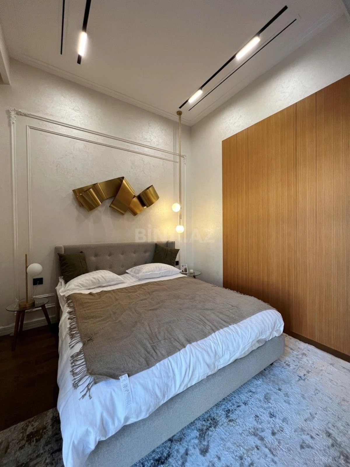 Satılır 3 otaqlı mənzil 108 m²