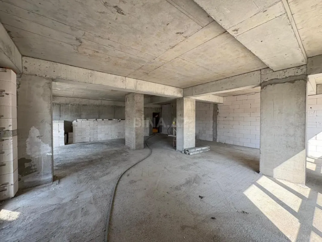 Satılır 3 otaqlı mənzil 127.1 m²