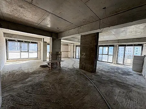 Satılır 3 otaqlı mənzil 127.1 m²