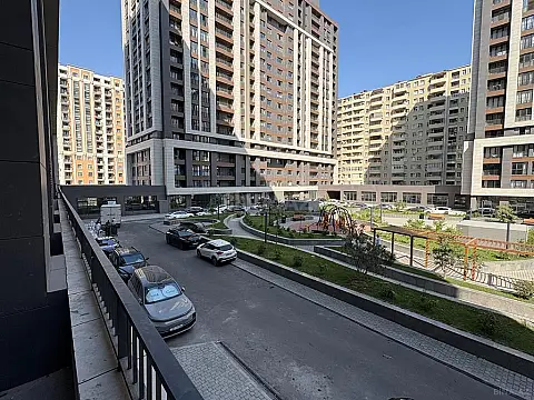 Satılır 3 otaqlı mənzil 127.1 m²