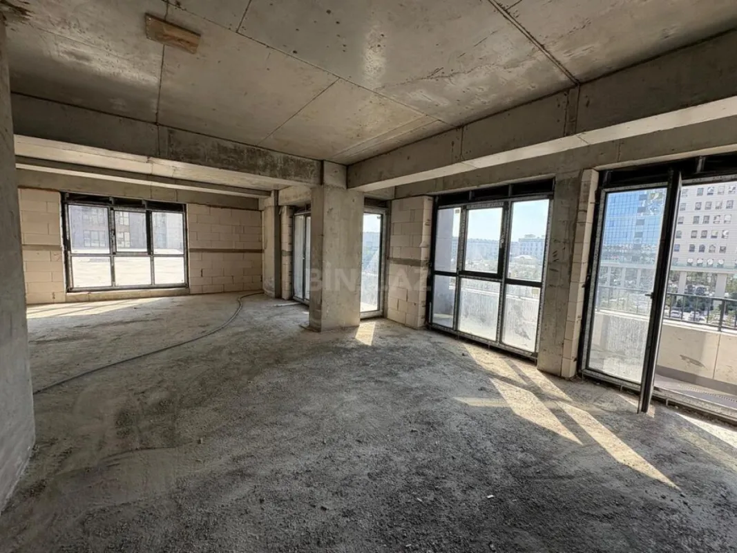 Satılır 3 otaqlı mənzil 127.1 m²