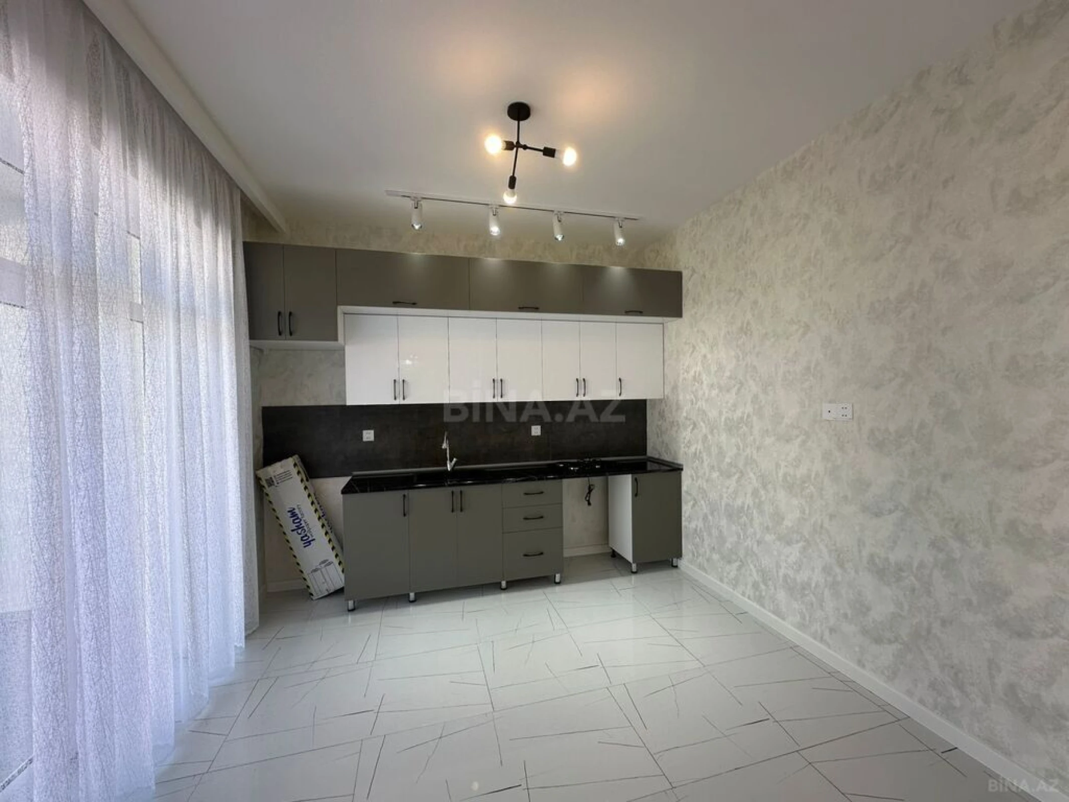 Satılır 4 otaqlı həyət evi 140 m²
