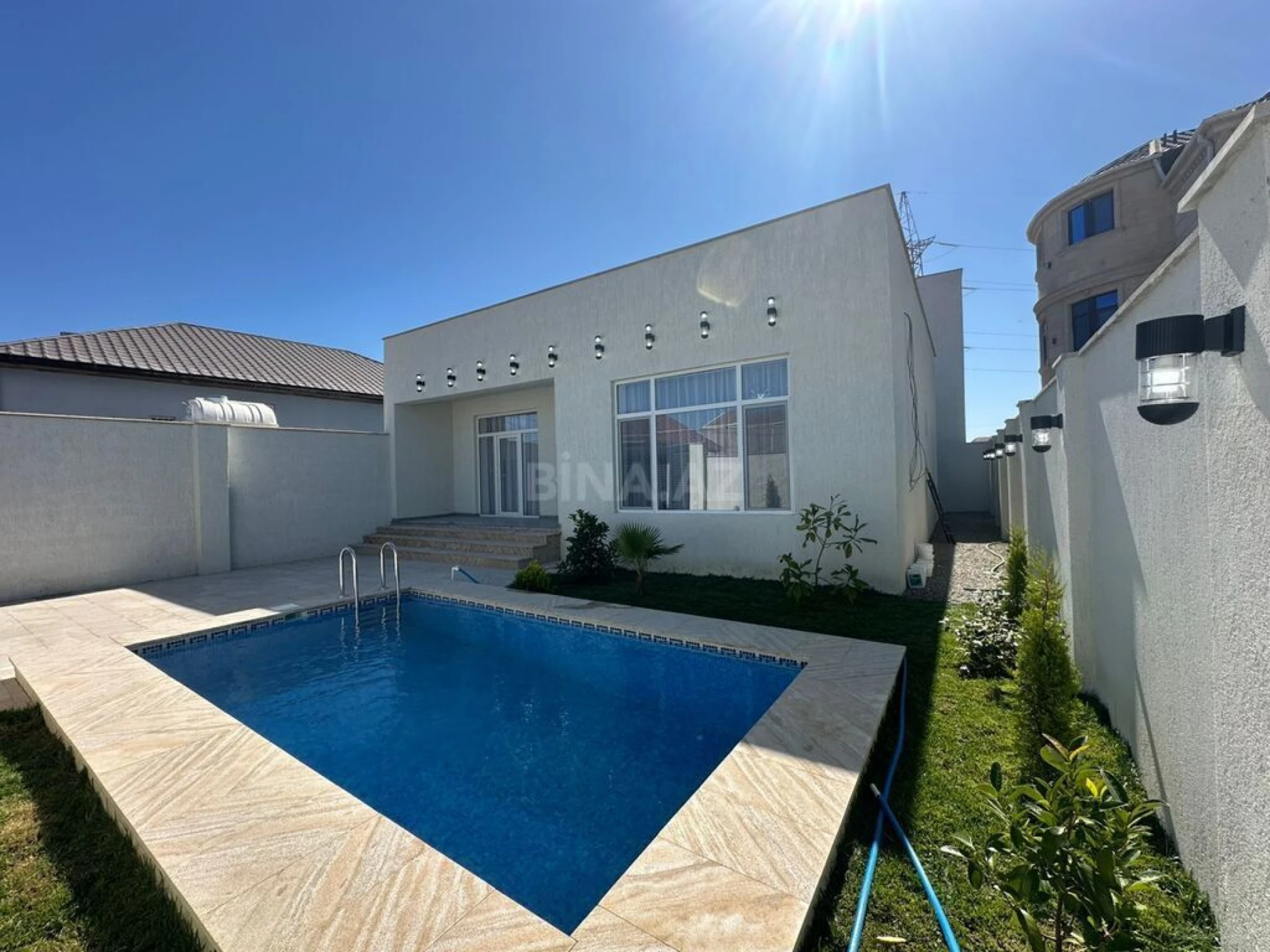 Satılır 4 otaqlı həyət evi 140 m²