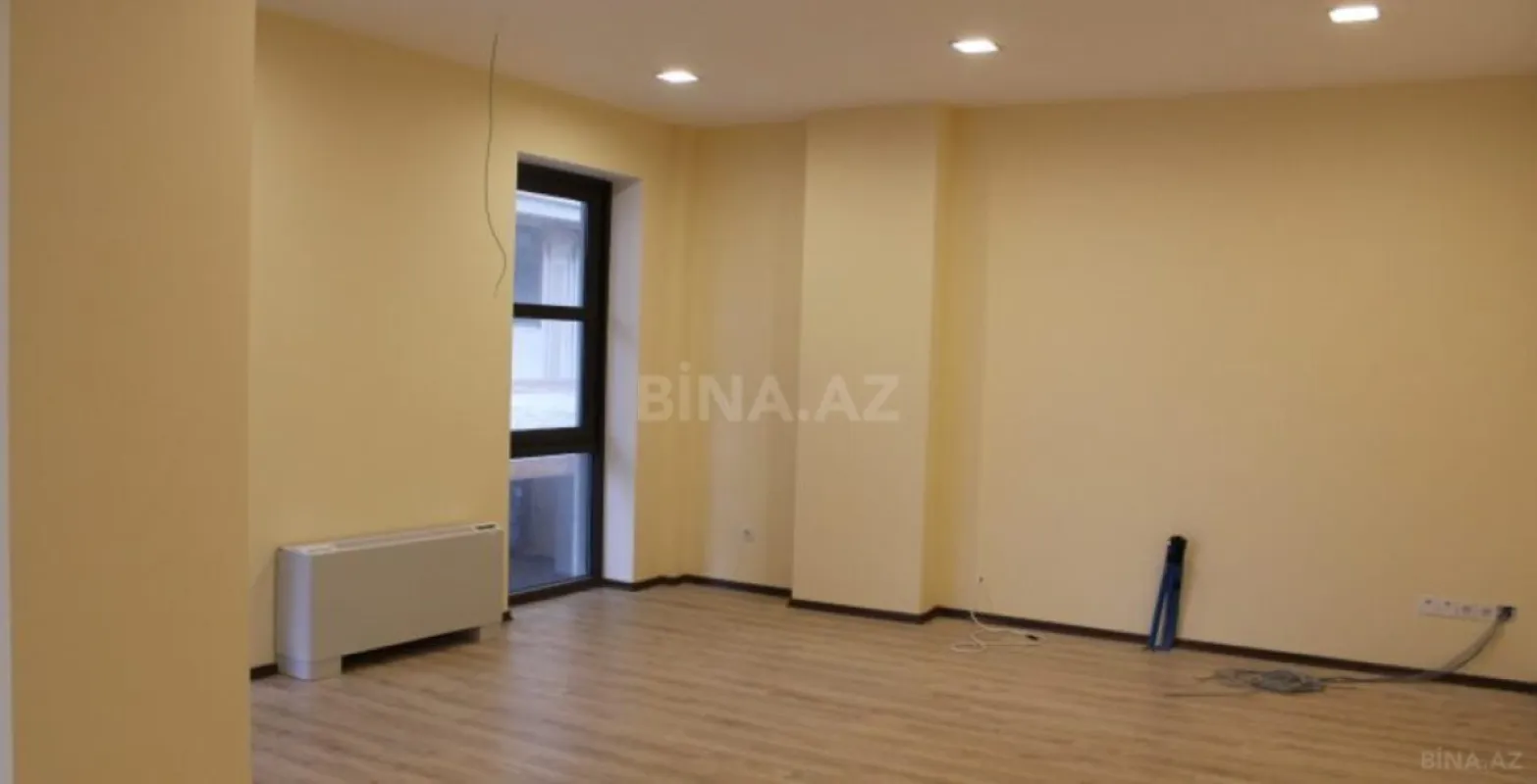 Satılır 4 otaqlı ofis 134 m²
